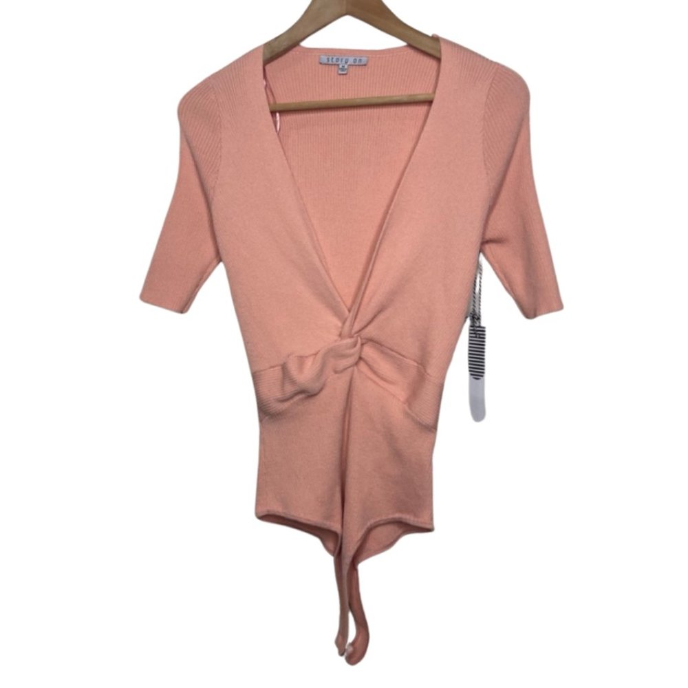 STORY ON | NWT Blush Pink Ribbed Plunging Neck Ribbed Sweater Bodysuit | Size M
